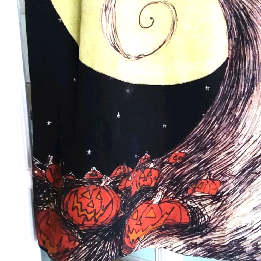 Nightmare Before Christmas Tshirt - Picture 2 of 6